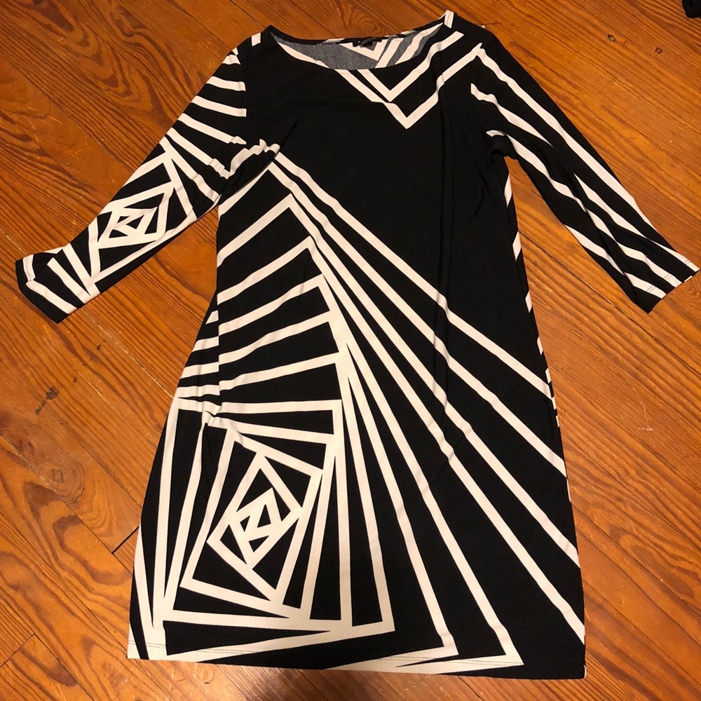 Black and white stretchy dress
